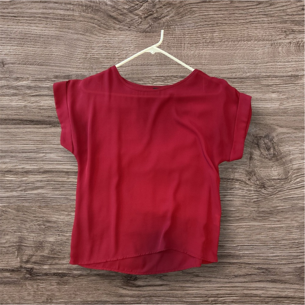 Maroon Cuffed sleeved blouse